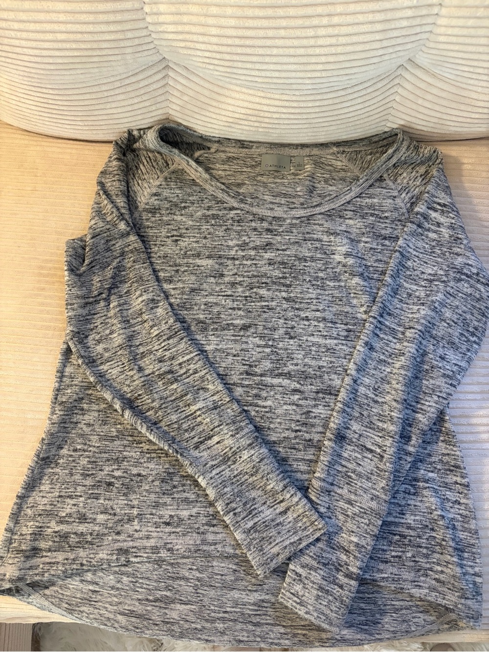 Athleta Heathered Gray Long Sleeve Crewneck Top very warm